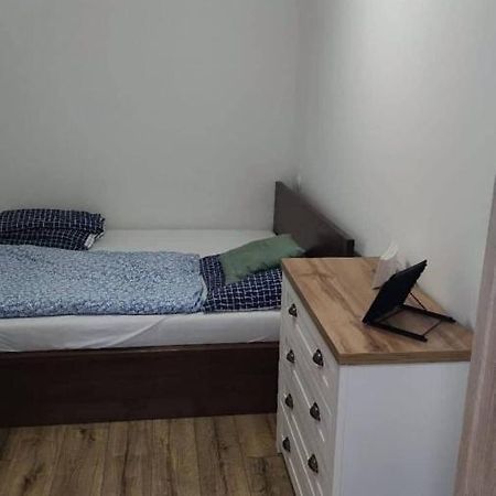 Moderny Apartman S Krbom A Klimatizaciou Eperjes Kültér fotó