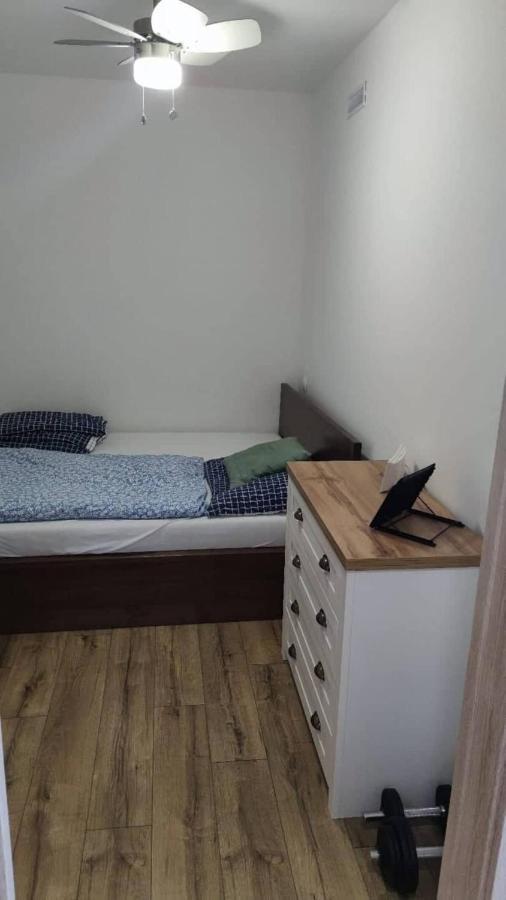 Moderny Apartman S Krbom A Klimatizaciou Eperjes Kültér fotó
