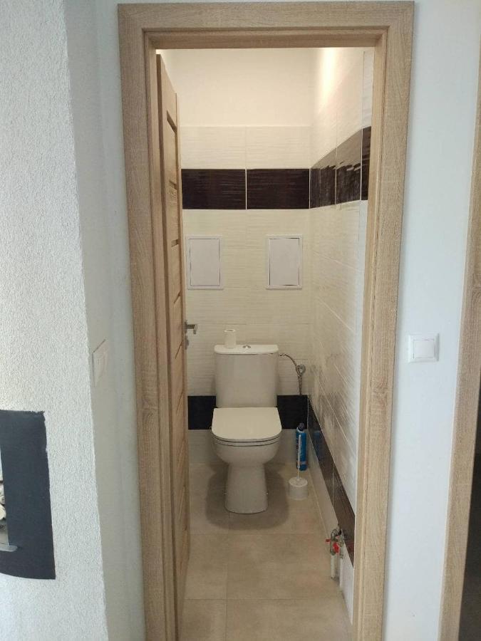 Moderny Apartman S Krbom A Klimatizaciou Eperjes Kültér fotó